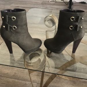 Forest green high heel boots size 5